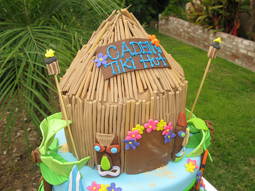 Tiki hut cake for a birthday party