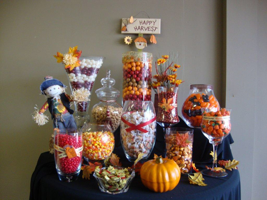 fall themed halloween candy buffet, fall theme candy buffet, fall themed candy bar, Thanksgiving candy buffet