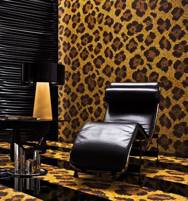 Animal print and corbusier chaise