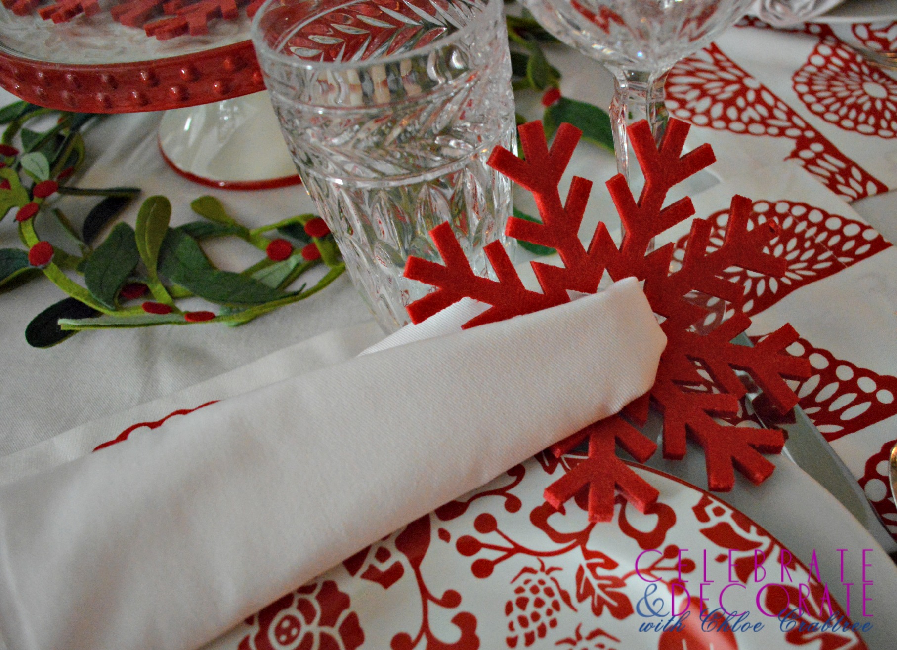 Red and White Tablescape4