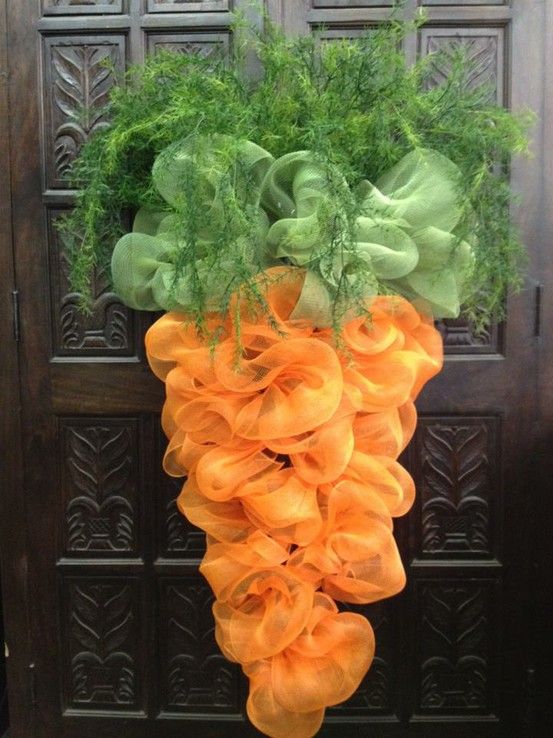 Mesh-Easter-Carrot-Door-hanging