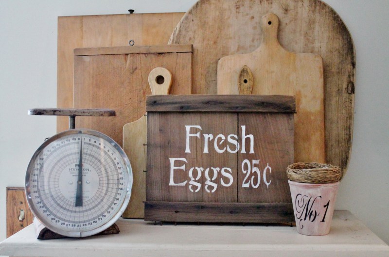 vintage-fresh-egg-sign-with-bread-boards