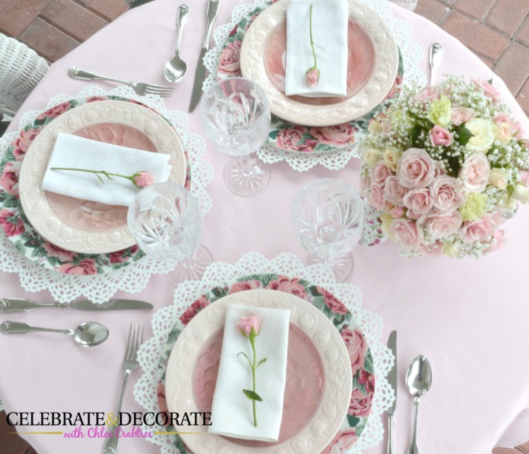 Pretty-in-Pink-Floral-tablescape-768x659