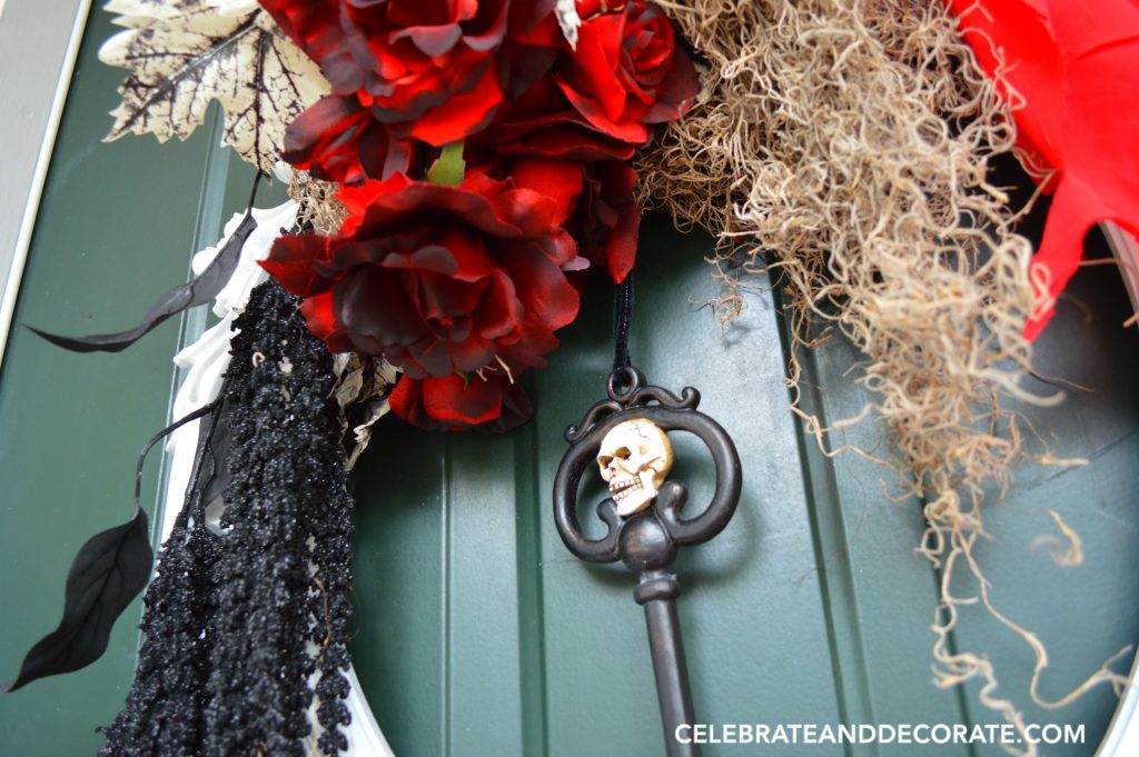 diy-elegant-halloween-wreath