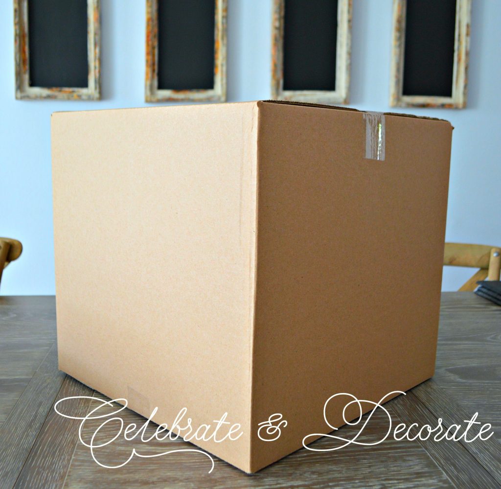 DIY Christmas decorations made with cardboard boxes! Easy and bargain priced! 