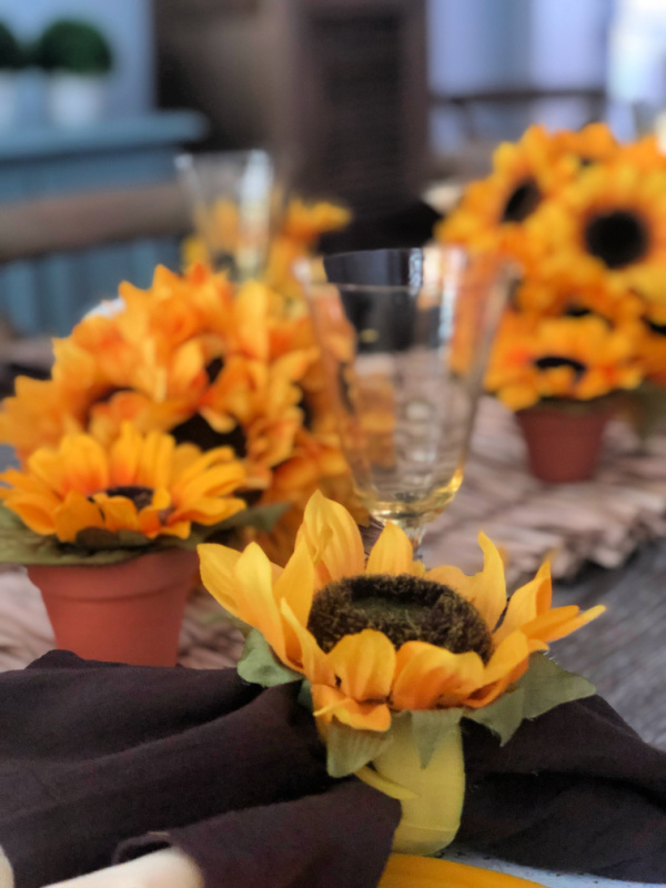 Sunflowers for styling a tablescape for late summer