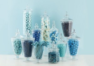 Candy buffet in shades of blue for a wedding.