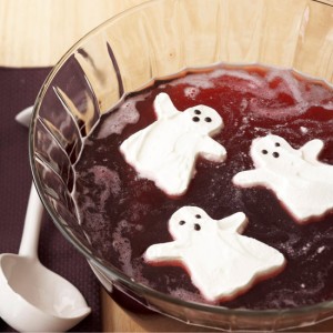 How to create these fun floating ghosts for floating on your halloween punch