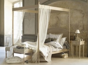 Neutral bedroom with canopy bed