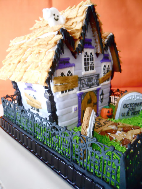 Gingerbread Haunted House