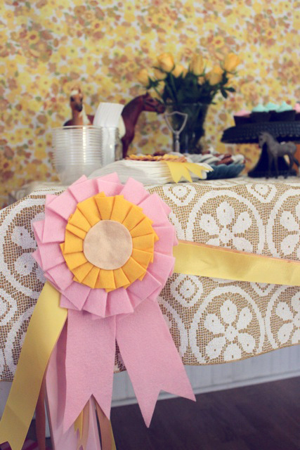 Cowgirl party table decor