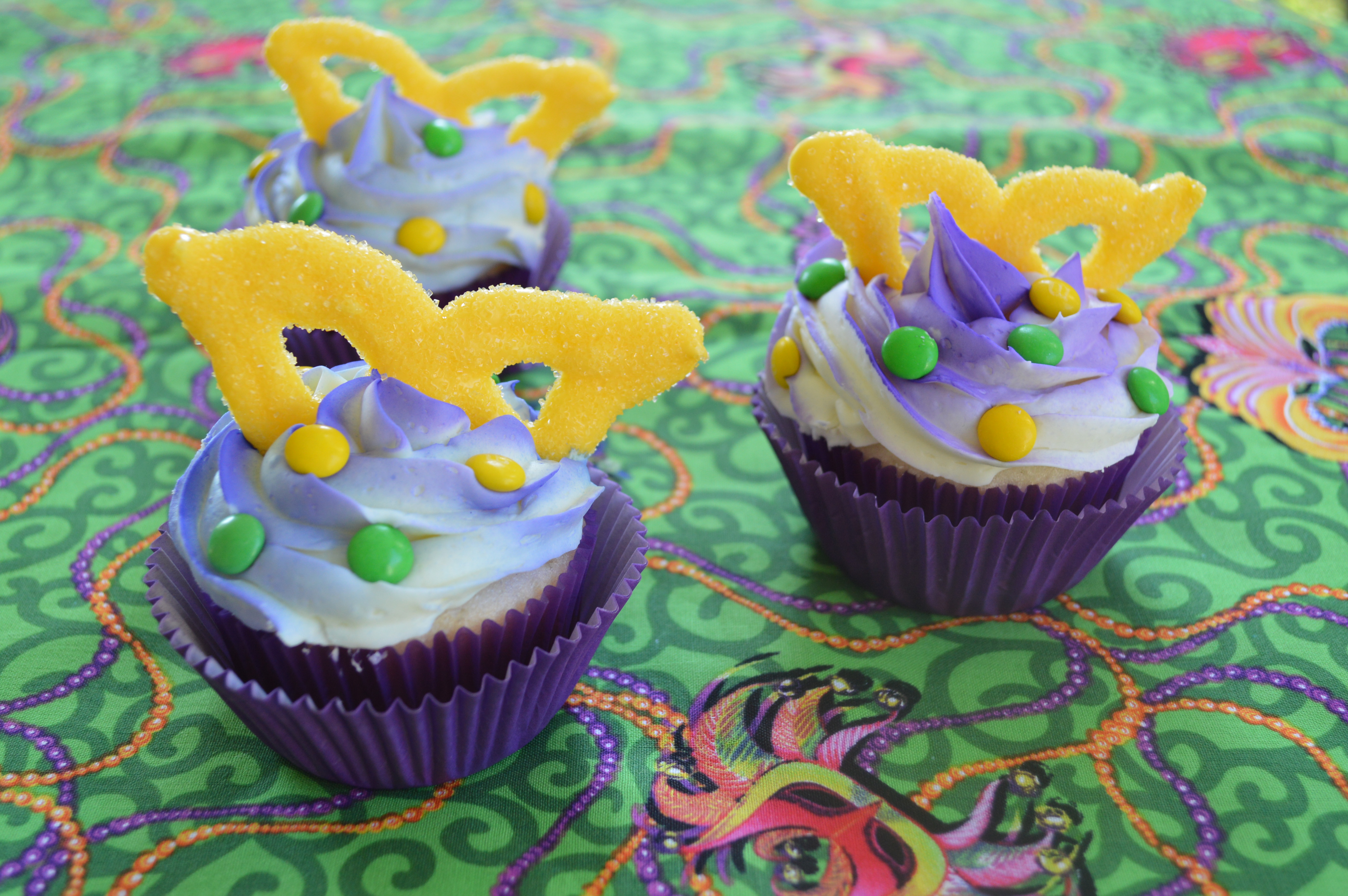 Five Days of Cute and Easy Cupcakes ~ Day Five ~ Mardi Gras Cupcakes