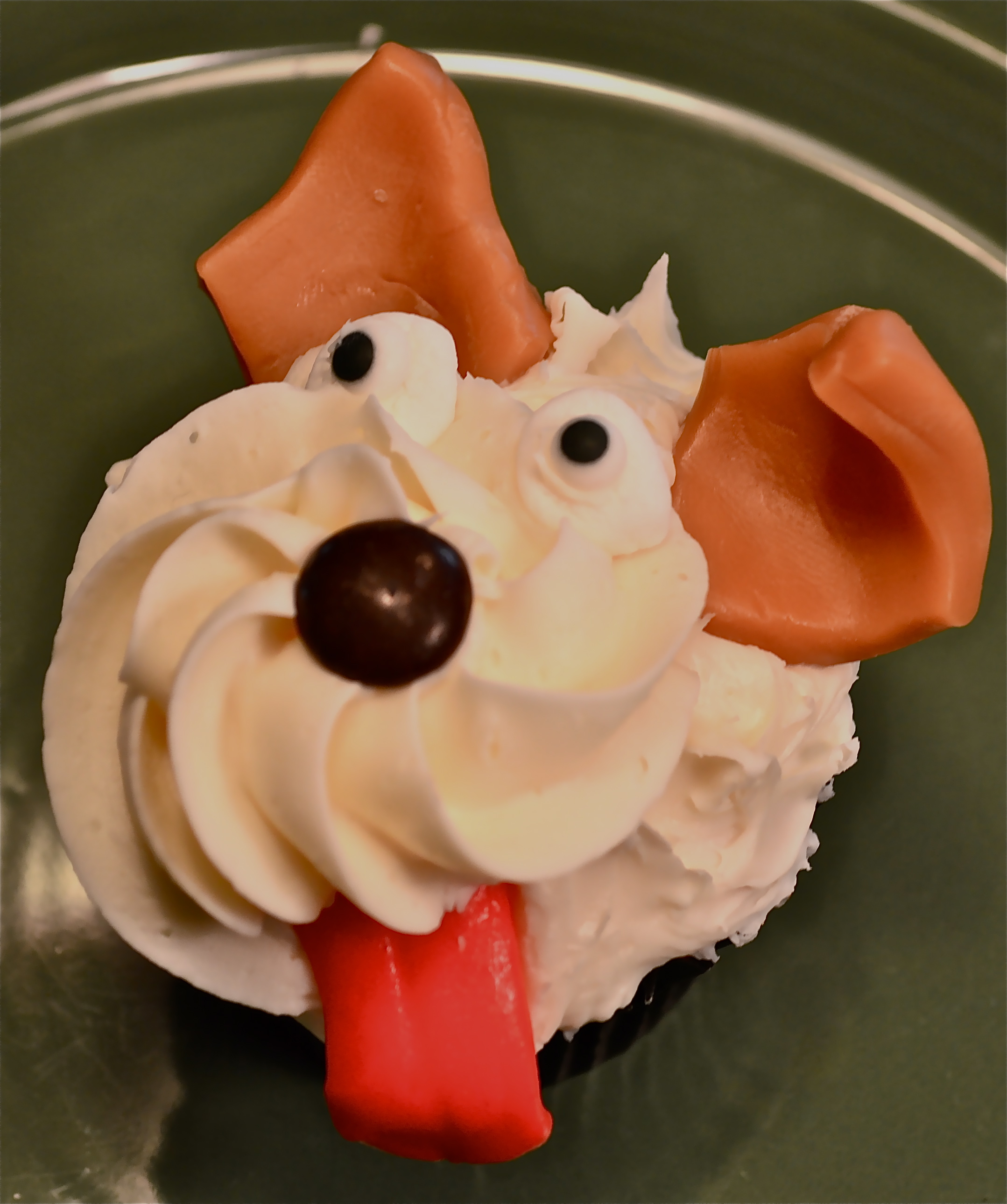 Puppy dog cupcake