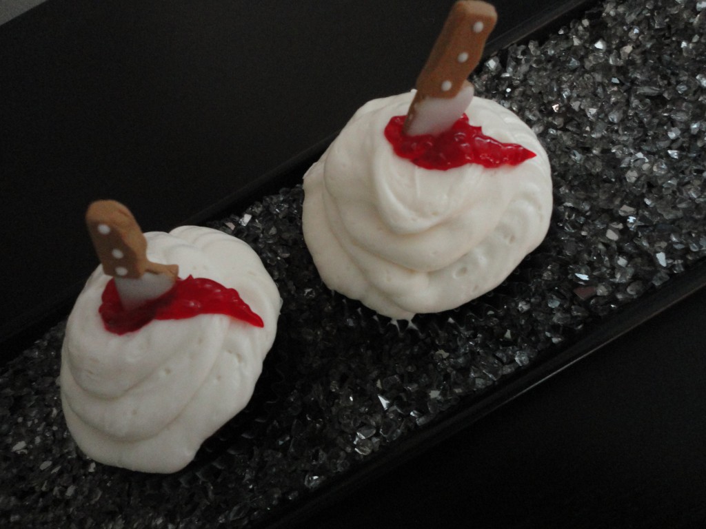Bloody Dagger Cupcakes