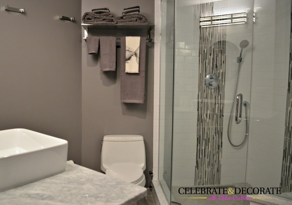 Modern-gray-and-white-bathroom