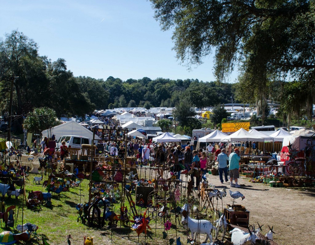 Renninger's Mount Dora Antiques Extravaganza - 16th to 18th January 2015 (Photographer: Nigel Worrall)