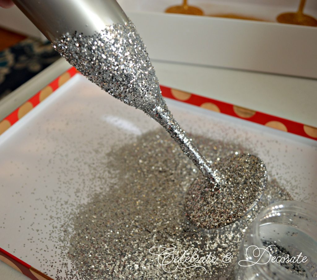 Glitter champagne glasses for a sparkly New Year's Eve