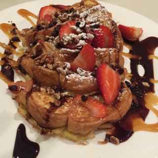baked-zturtle-french-toast-320x320