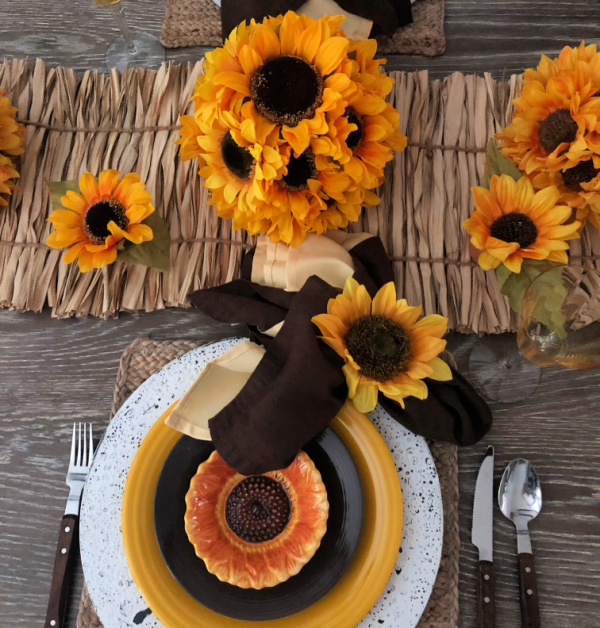 How to Style a Table for Late Summer