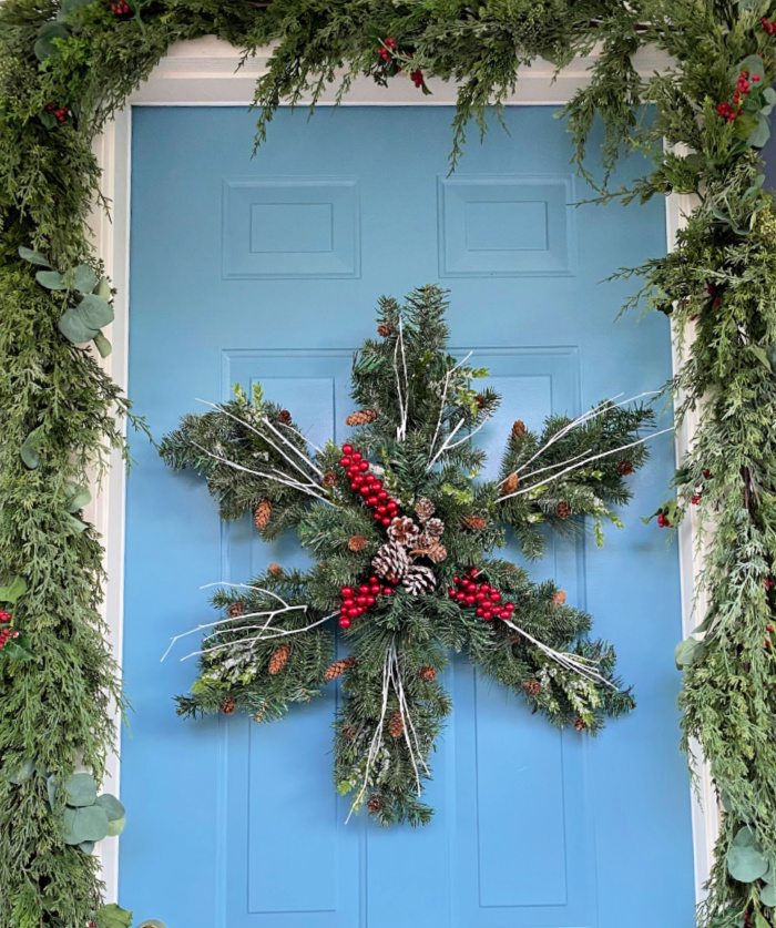 How to Make a Snowflake Wreath!