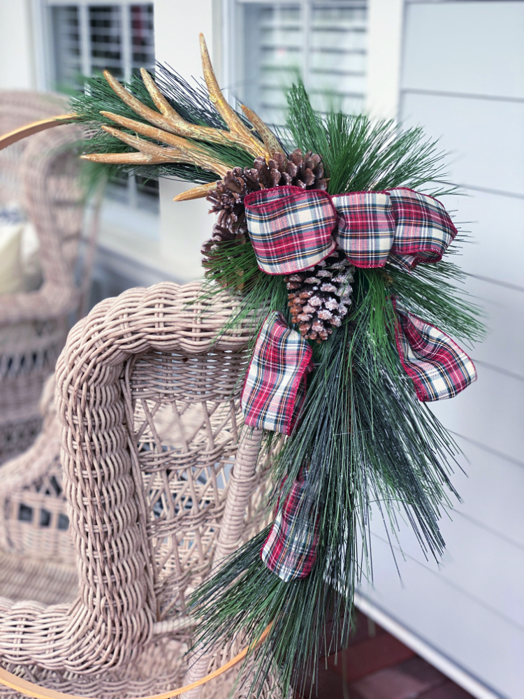 Make a Simple Hoop Christmas Wreath