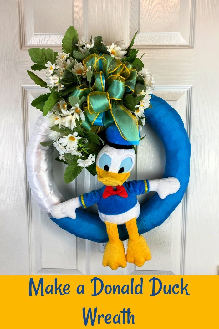 Make a Disney Wreath with Donald Duck!